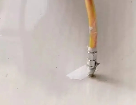 南平市瓷砖空鼓维修公司专业解答在瓷砖铺贴过程中，如果使用的砂料过粗（如全部使用了粗砂），可能会导致以下问题